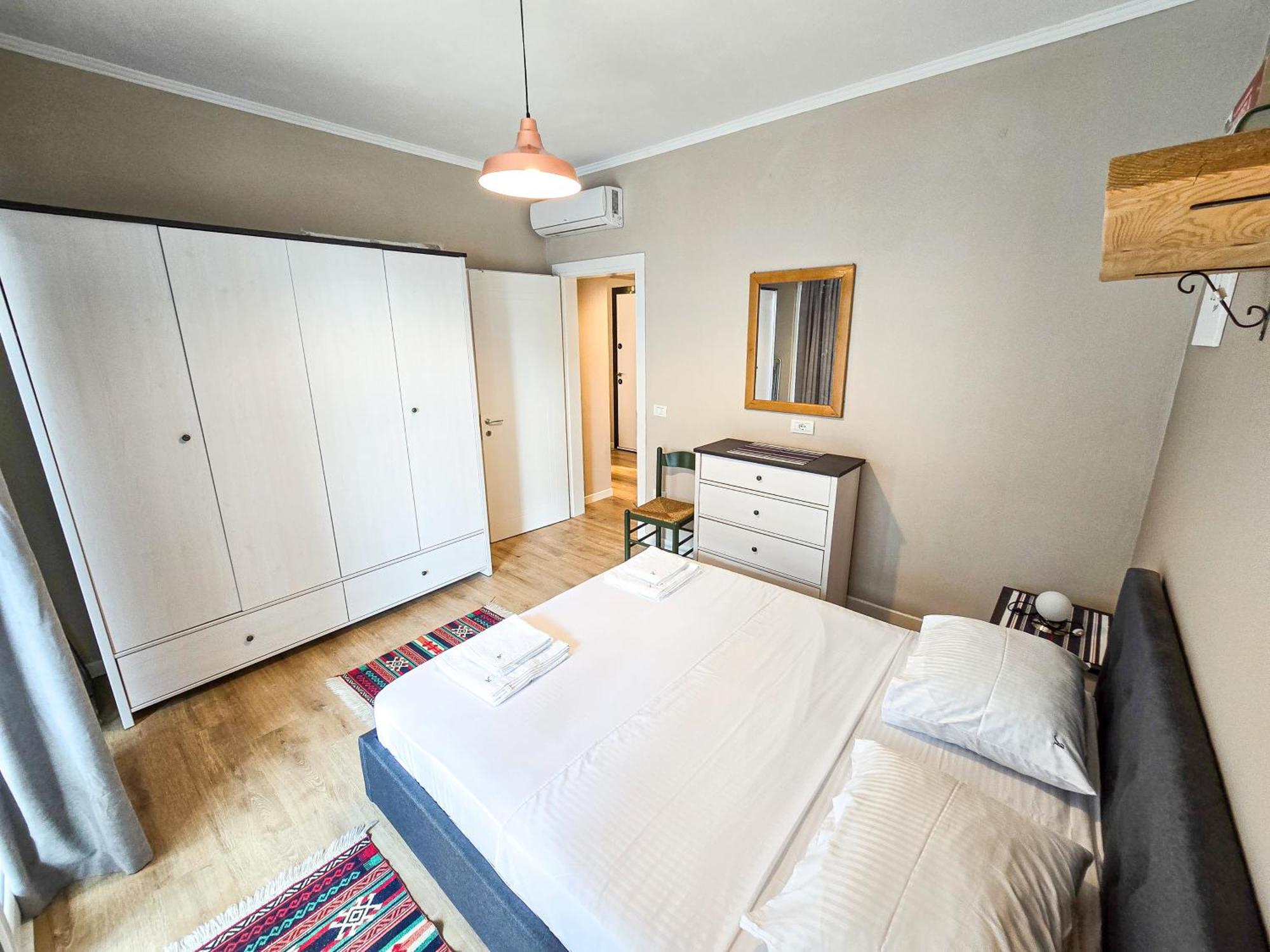 Emerald Luxury 1bd * Tirana
